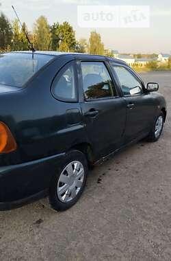 Седан Volkswagen Polo 1997 в Новом Роздоле