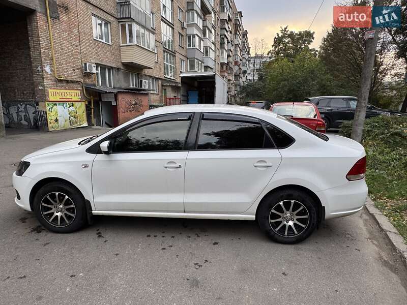 Седан Volkswagen Polo 2011 в Києві