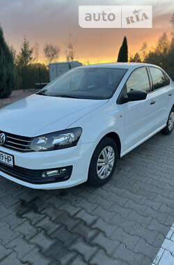 Седан Volkswagen Polo 2017 в Житомирі