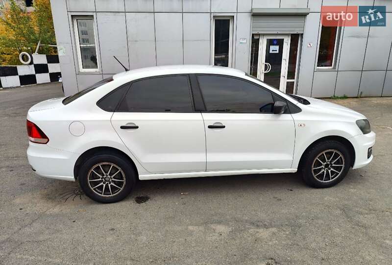 Седан Volkswagen Polo 2018 в Дніпрі