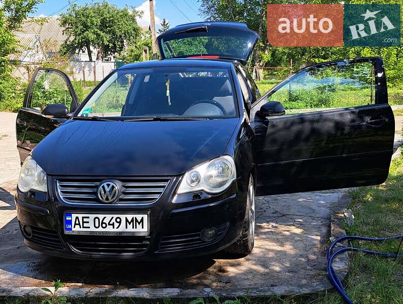 Хетчбек Volkswagen Polo 2006 в Аулях