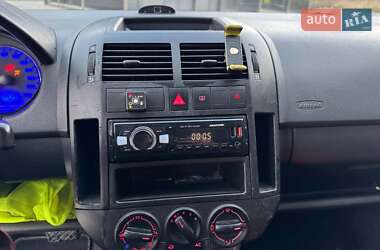 Хэтчбек Volkswagen Polo 2004 в 