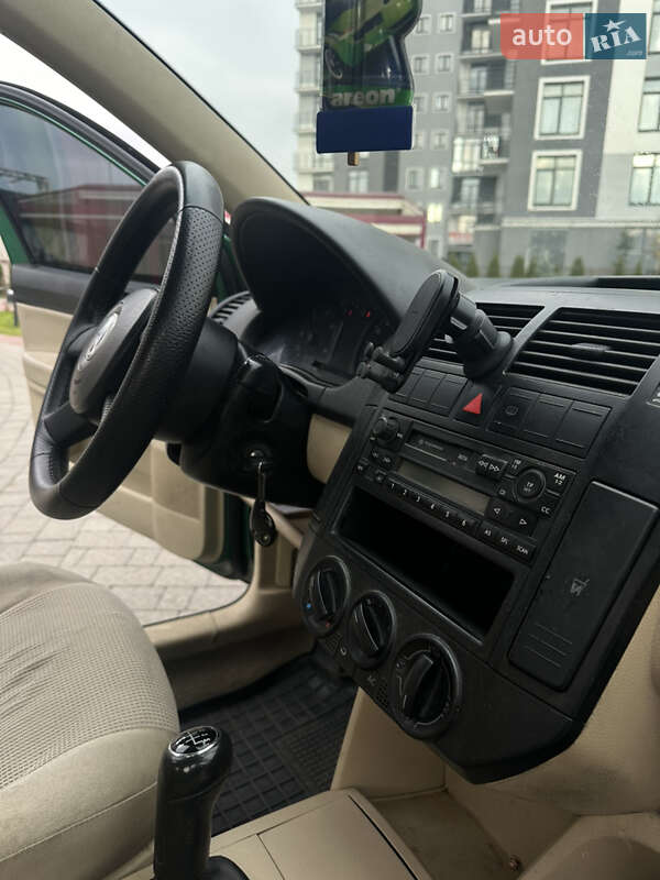 Хэтчбек Volkswagen Polo 2002 в Ивано-Франковске