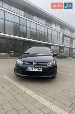 Седан Volkswagen Polo 2013 в Ужгороді