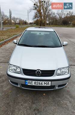 Хэтчбек Volkswagen Polo 2000 в Каневе