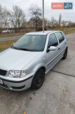 Хэтчбек Volkswagen Polo 2000 в Каневе