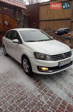 Седан Volkswagen Polo 2016 в Киеве