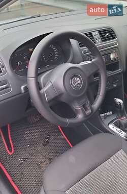 Хетчбек Volkswagen Polo 2010 в 