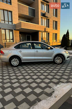 Седан Volkswagen Polo 2013 в Киеве