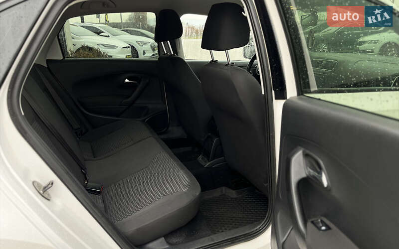 Седан Volkswagen Polo 2013 в Мукачевому