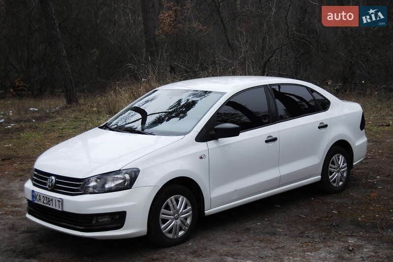 Седан Volkswagen Polo 2016 в Черкассах