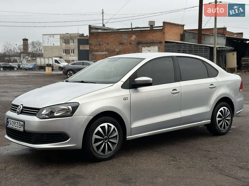 Седан Volkswagen Polo 2012 в Сумах