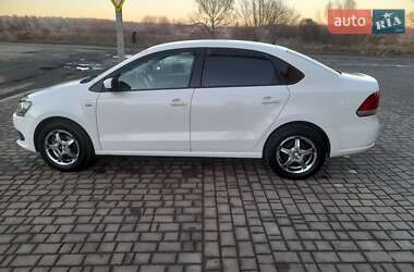 Седан Volkswagen Polo 2012 в Деражні