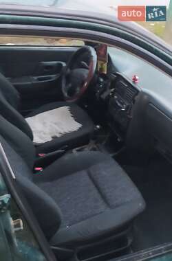 Седан Volkswagen Polo 1998 в 