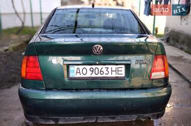 Седан Volkswagen Polo 1998 в 