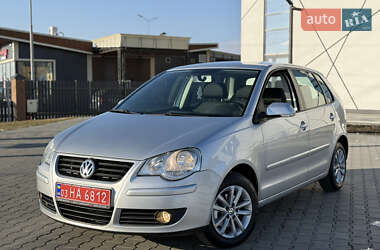 Хэтчбек Volkswagen Polo 2009 в Луцке