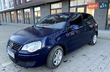 Хэтчбек Volkswagen Polo 2005 в Сваляве