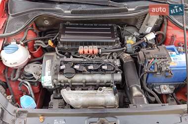 Хэтчбек Volkswagen Polo 2011 в 