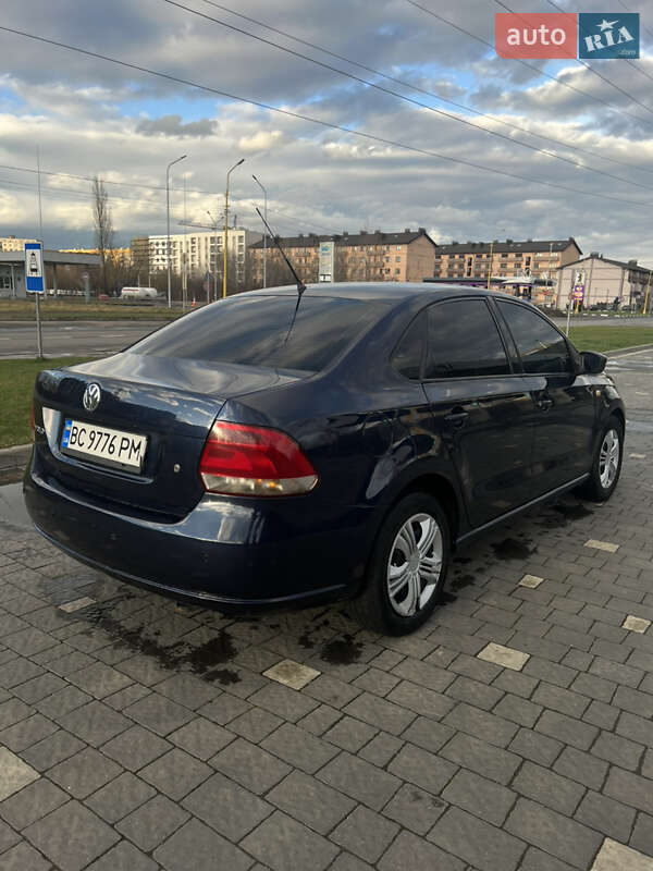 Седан Volkswagen Polo 2012 в Ужгороді