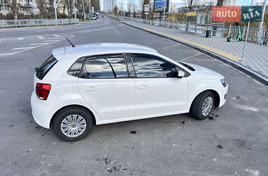 Хэтчбек Volkswagen Polo 2011 в 