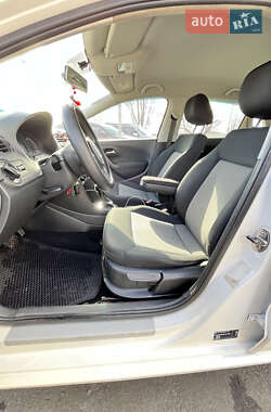 Хэтчбек Volkswagen Polo 2011 в 