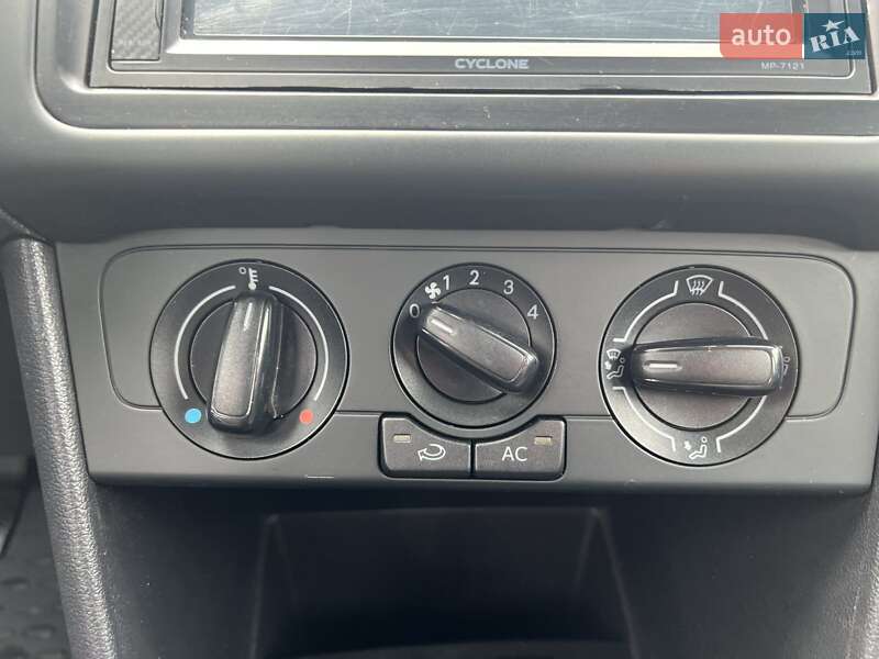 Седан Volkswagen Polo 2012 в Киеве фото 19 Седан Volkswagen Polo 2012 в Киеве