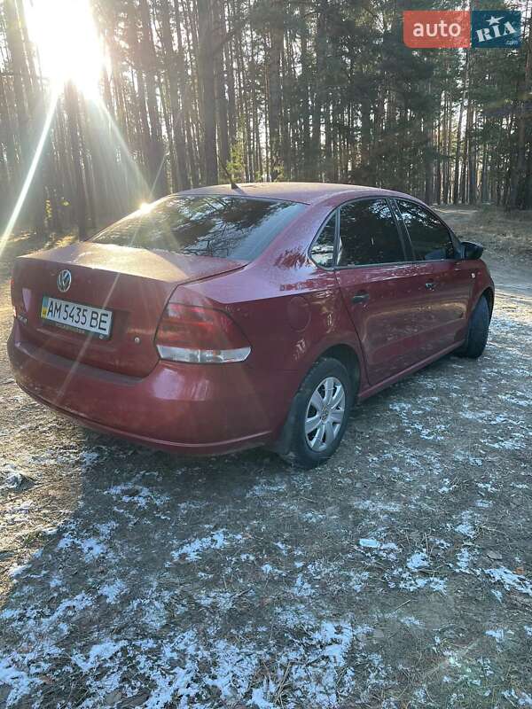 Седан Volkswagen Polo 2011 в Житомире
