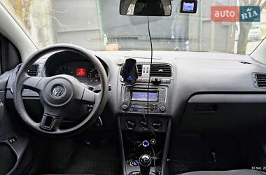 Седан Volkswagen Polo 2013 в 