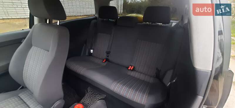 Хэтчбек Volkswagen Polo 2006 в Стебнику