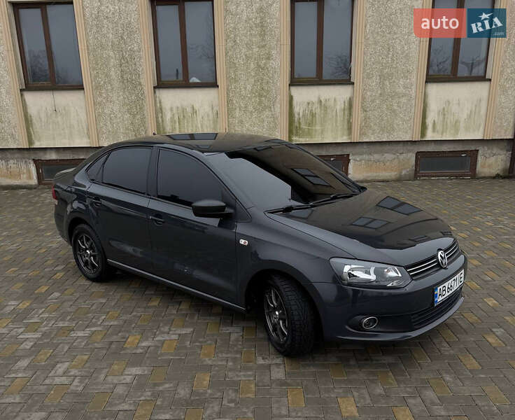 Седан Volkswagen Polo 2013 в Гайсине