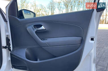 Хэтчбек Volkswagen Polo 2011 в 