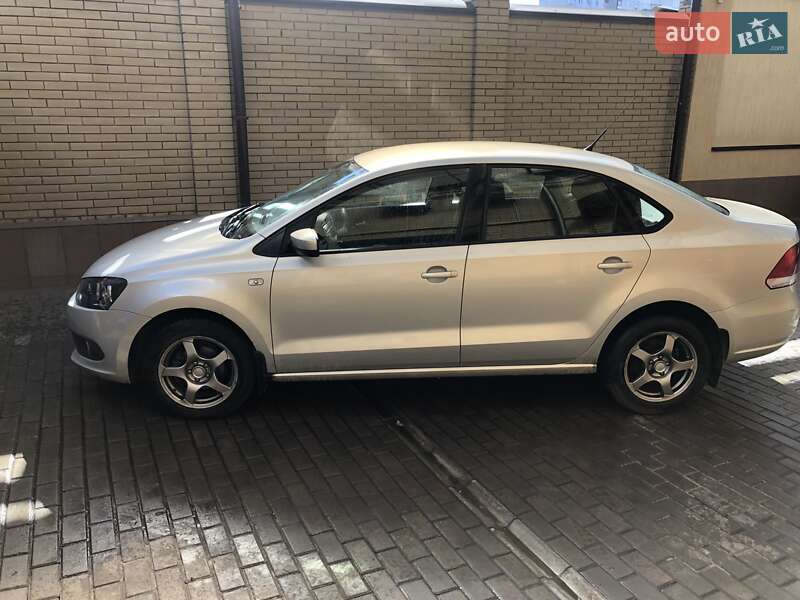 Седан Volkswagen Polo 2011 в Харькове