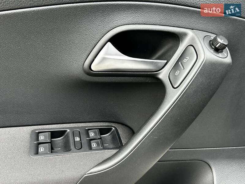 Хетчбек Volkswagen Polo 2013 в Хмельницькому