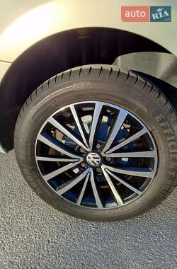Седан Volkswagen Polo 2012 в 