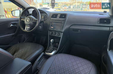 Седан Volkswagen Polo 2011 в 