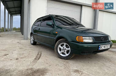 Хэтчбек Volkswagen Polo 1995 в 