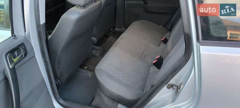 Хэтчбек Volkswagen Polo 2003 в Киеве