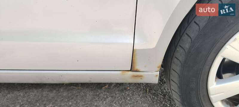 Хэтчбек Volkswagen Polo 2003 в Киеве