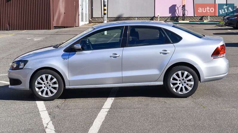 Седан Volkswagen Polo 2012 в Киеве