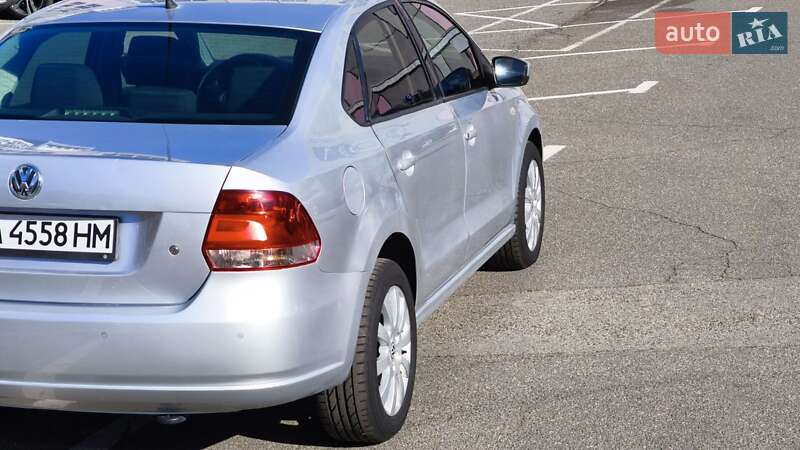 Седан Volkswagen Polo 2012 в Киеве