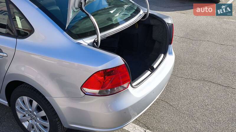 Седан Volkswagen Polo 2012 в Киеве