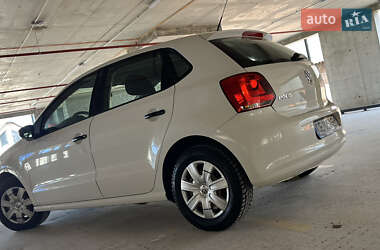 Хэтчбек Volkswagen Polo 2009 в 
