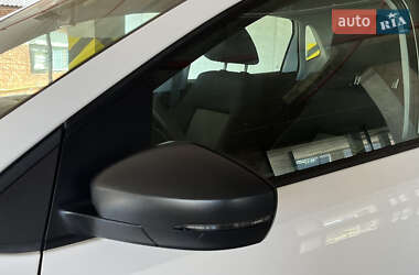 Хэтчбек Volkswagen Polo 2009 в 