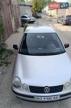 Хетчбек Volkswagen Polo 2003 в 