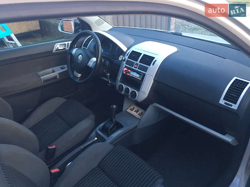 Хетчбек Volkswagen Polo 2007 в Чернівцях