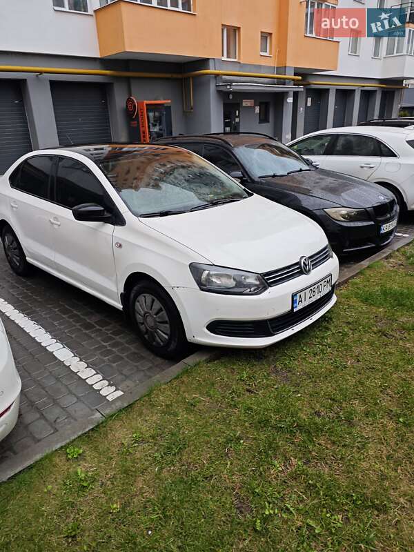 Седан Volkswagen Polo 2013 в 
