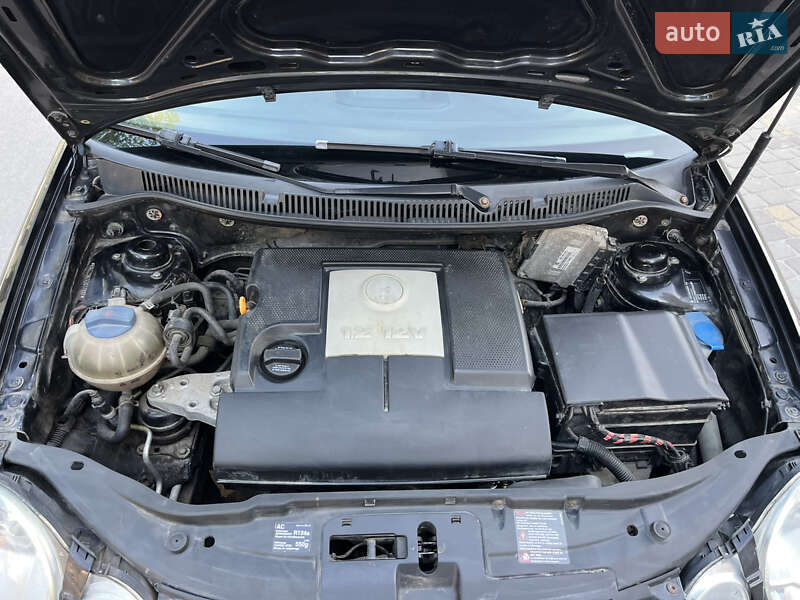 Хэтчбек Volkswagen Polo 2003 в Черновцах