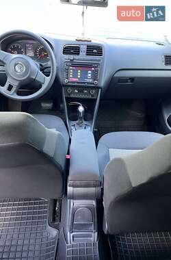 Хэтчбек Volkswagen Polo 2012 в 
