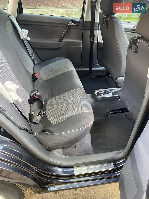 Хэтчбек Volkswagen Polo 2005 в Черновцах