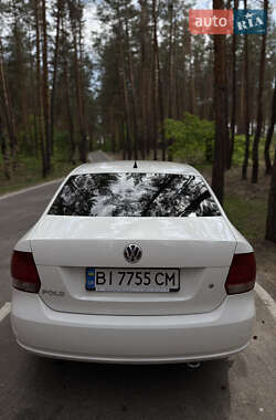 Седан Volkswagen Polo 2013 в 